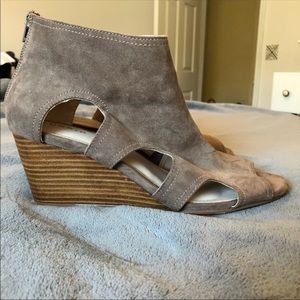 Torrid Taupe Mini wedge